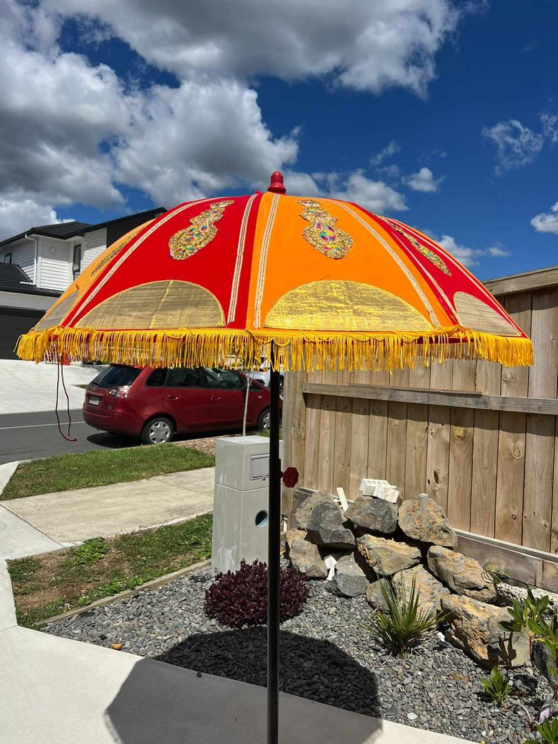 Traditional umbrella to hire